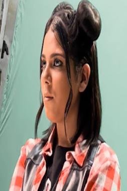 في أول تجربة درامية.. الكوميدية أمنية الصديقي تشارك في أول عمل تلفزي
